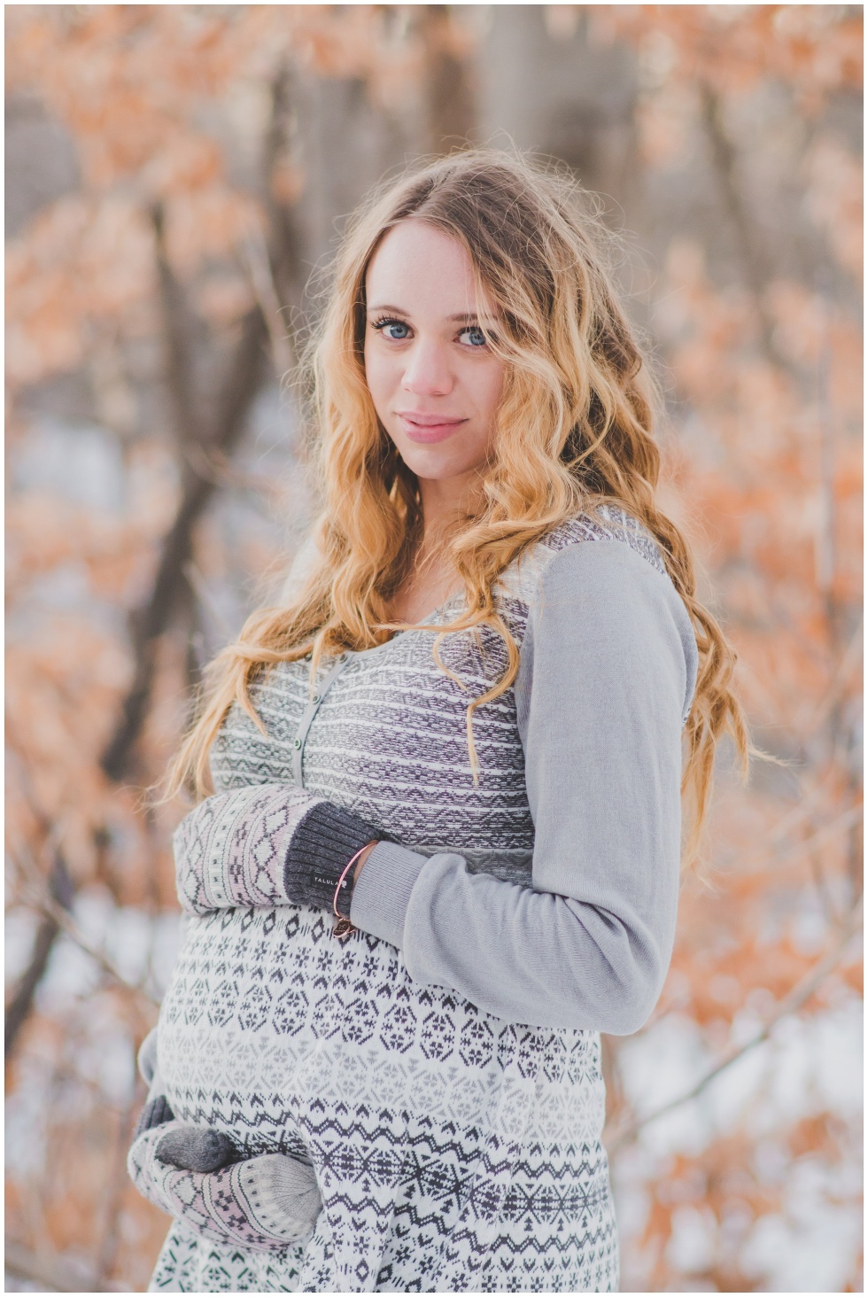 Winter maternity session, toronto maternity photographer