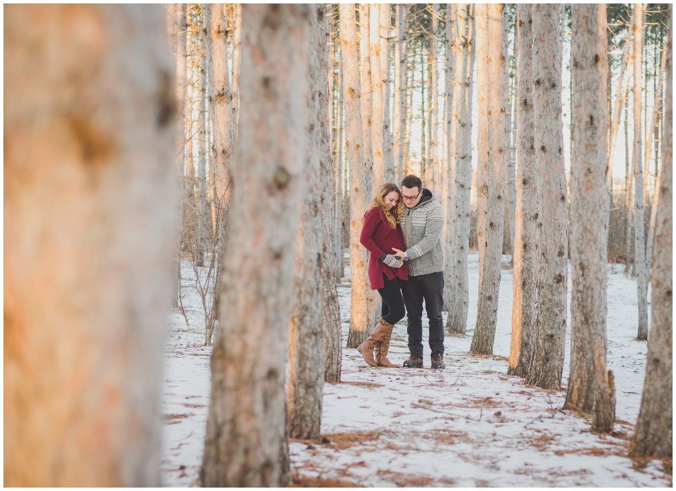 Winter maternity session, toronto maternity photographer