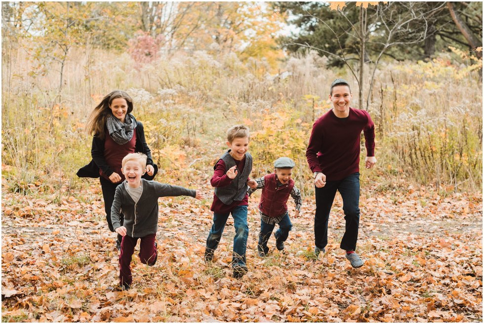 Fall family photos, autumn family photo session